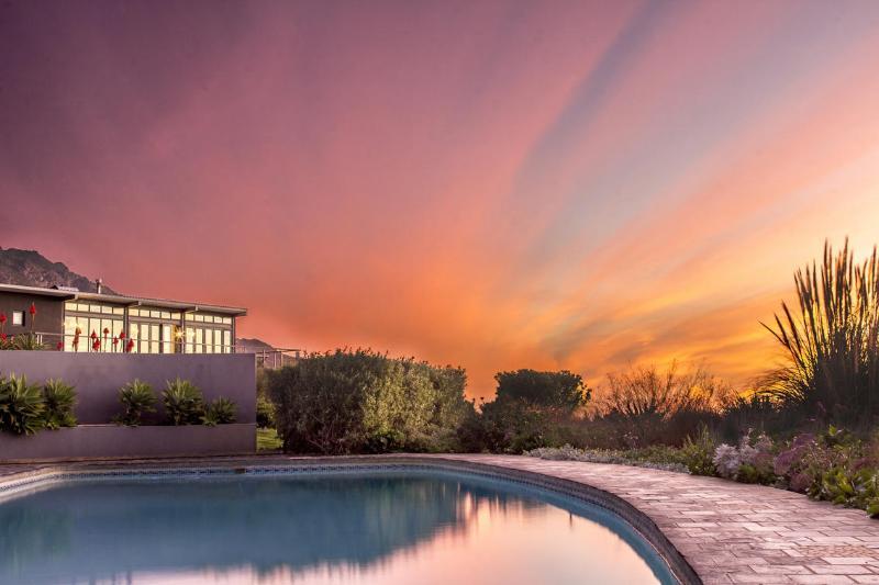 קייפטאון Colourful Manor Guesthouse מראה חיצוני תמונה